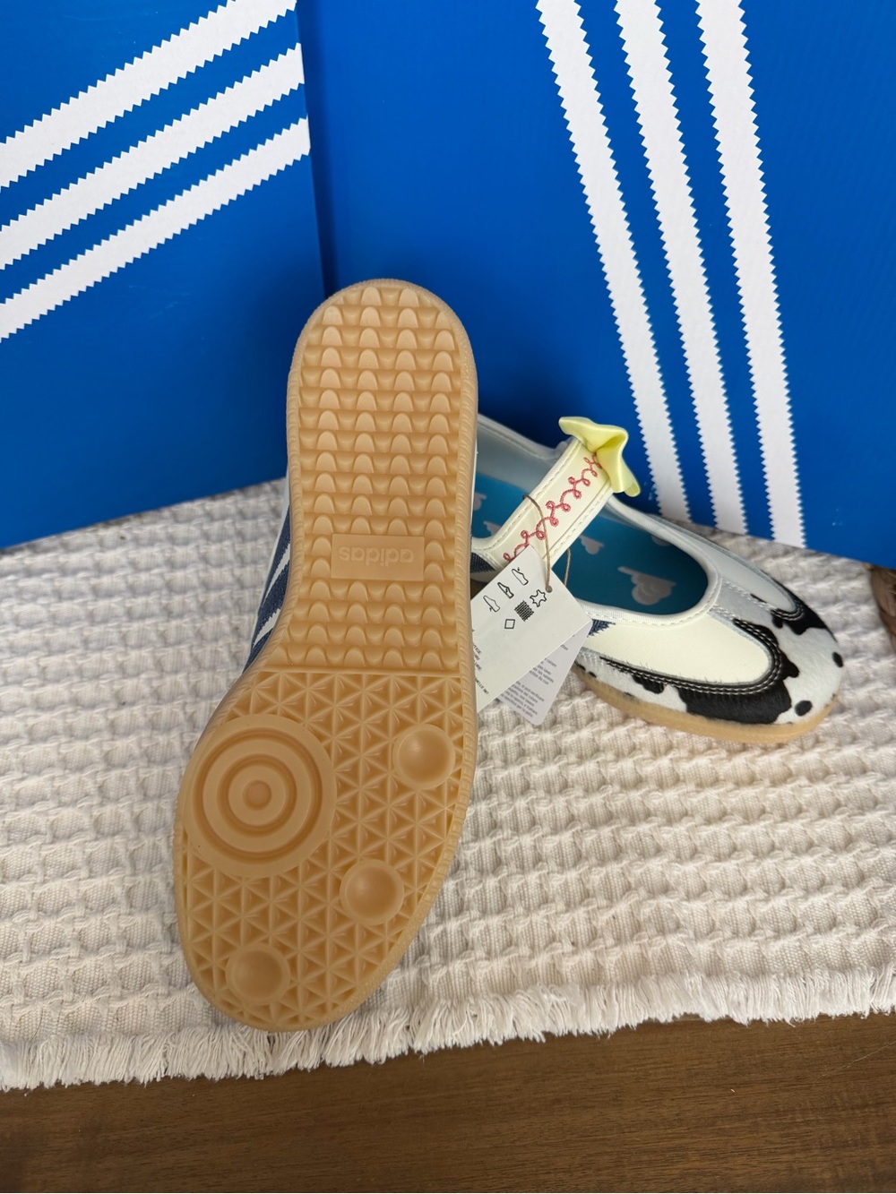 adidas x Disney Pixar Toy Story Samba Jane J - Picture 10 of 11